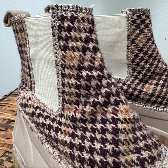Diemme Balbi Houndstooth Chelsea Boots w/ Rubber Lug Sole Size 37 - Picture 5 of 12